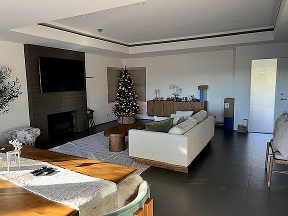 3rd image of 191 N Castanya Way
