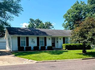 200 Driftwood Dr, Sedalia, MO 65301