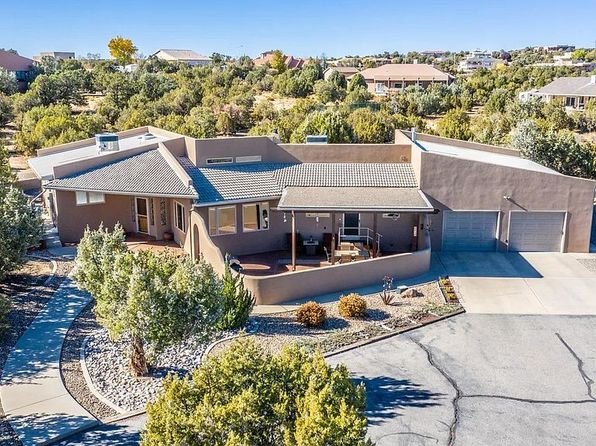 6851 Foothills Dr