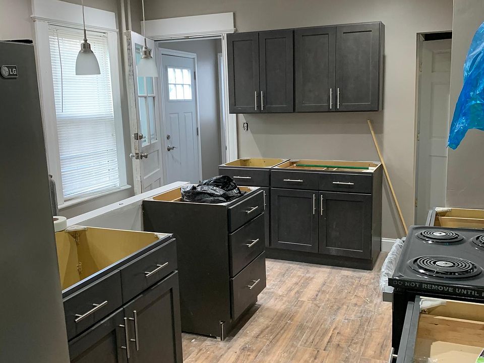 Brand new kitchen and granite top will be installed