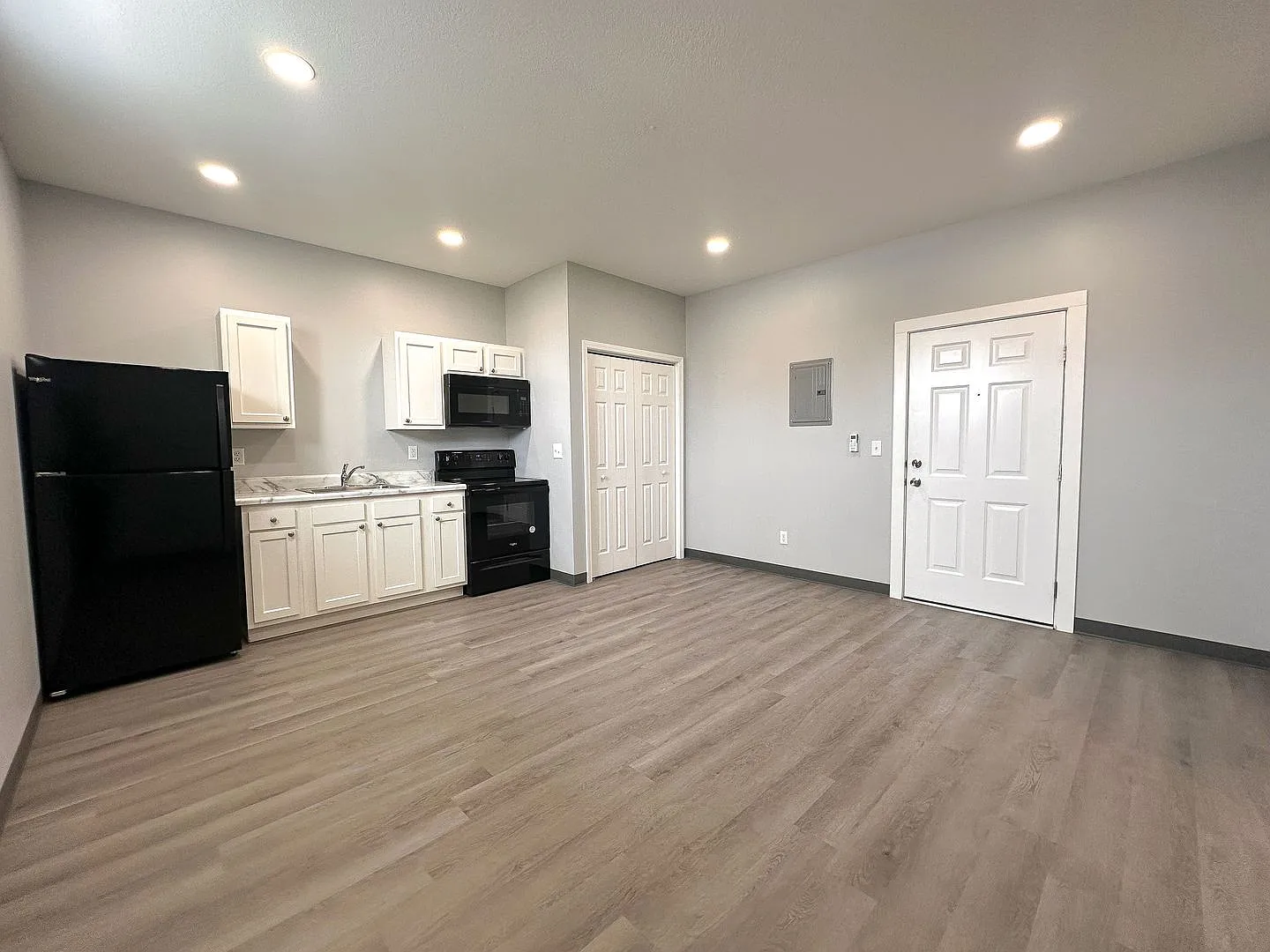 604 North Main Street — Photo 1