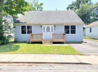 6 Saint James Pl, Keansburg, NJ 07734