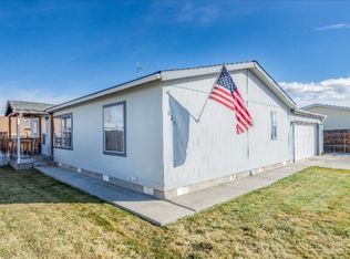 823 NE Paiute Ct, Redmond, OR 97756