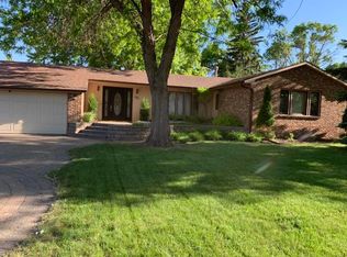 2324 12th Ave SE, Aberdeen, SD 57401