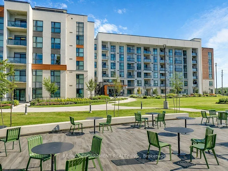 480 Gordon Krantz Ave #303 — Photo 2