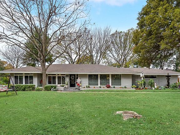2nd image of 1103 Lakeshore Dr