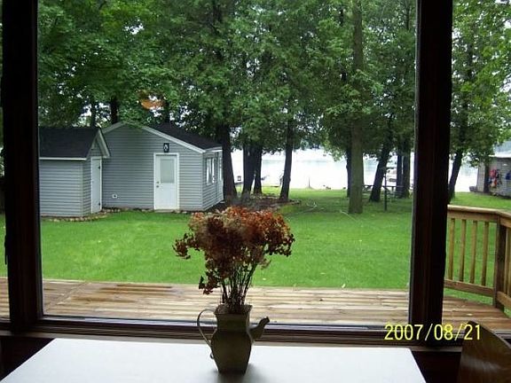 3rd image of 1330 W Green Lake Dr