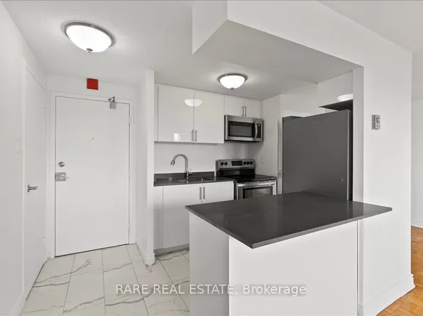 7555 Goreway Dr, Mississauga, ON