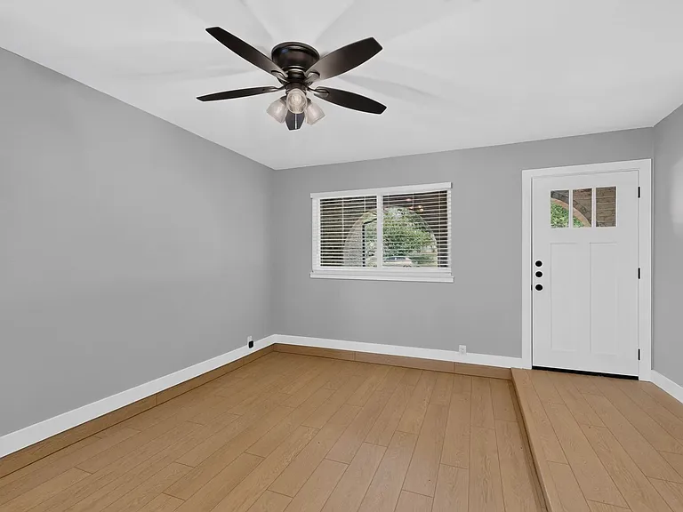 2606 Hilldale Blvd — Photo 9