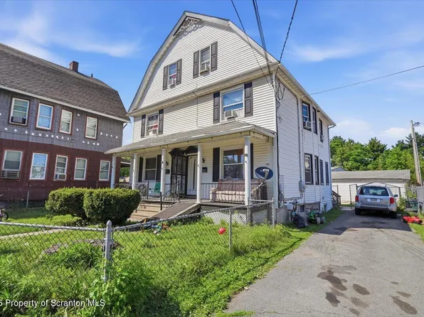 628-630 S Blakely St, Dunmore, PA 18510