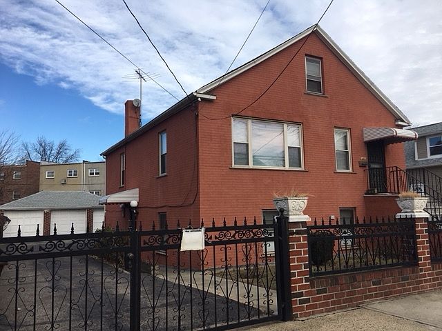 2nd image of 1111 E 222nd St