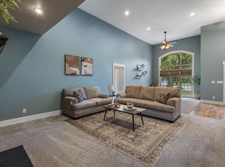 4615 Country Shadows Pl, Columbus, NE 68601
