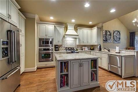 2nd image of 2123 Sharondale Dr