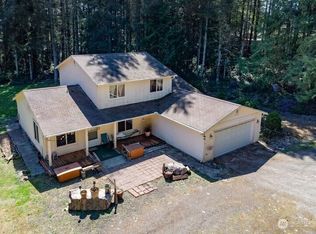 77 Chickadee Ln, Quilcene, WA 98376