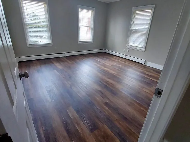 65 Boswell Ave — Photo 5
