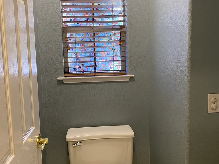 3078 Nattinger Ln — Photo 24