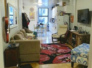 318 E 90th St APT 5W, New York, NY 10128