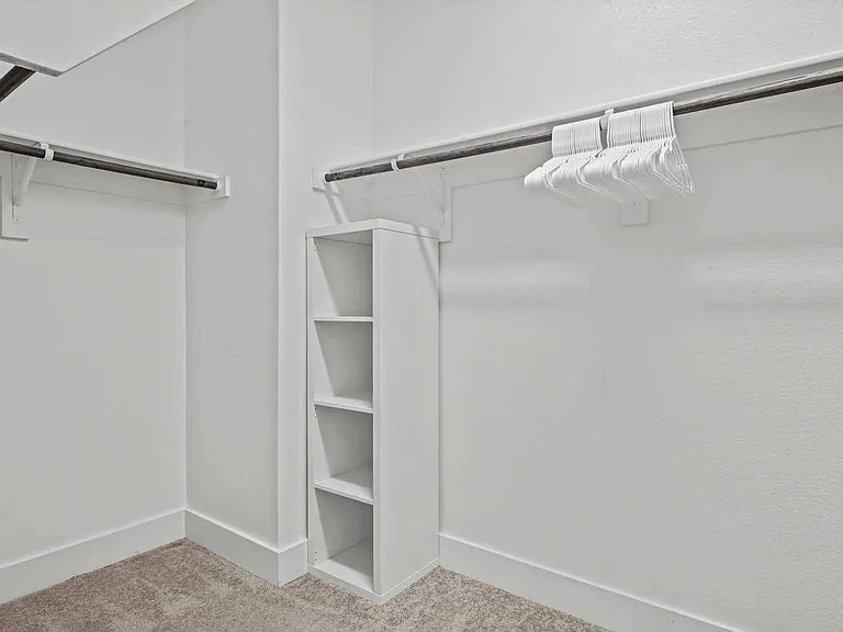 583 Bradley Dr — Photo 22