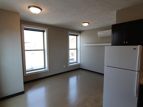 2nd image of 1421 P St #408