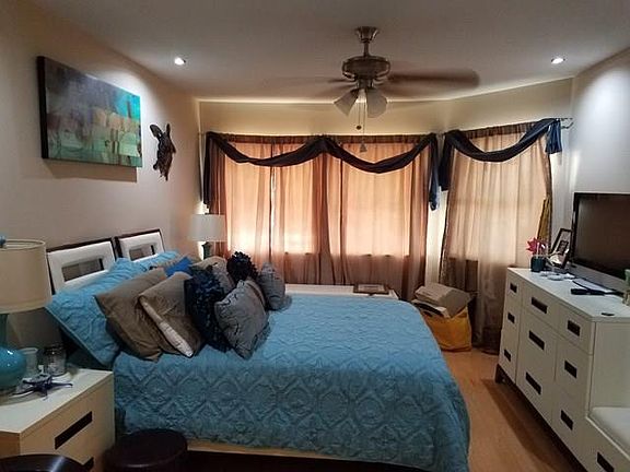 5th image of 200 Padre Blvd Unit 215
