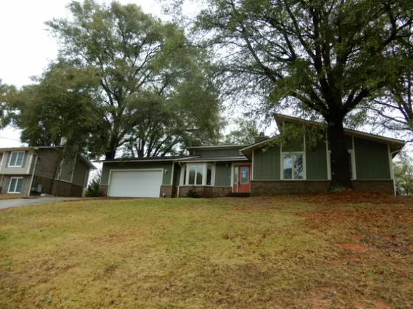 108 Oakland Dr, Enterprise, AL 36330