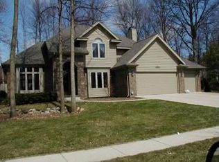 811 Scenic Dr, Midland, MI 48642