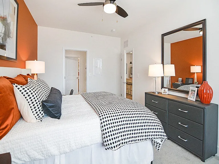 Fieldside Grande Apartments & Townhomes — Photo 11