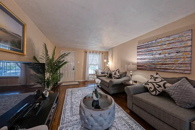 632 Highview Rd — Photo 4