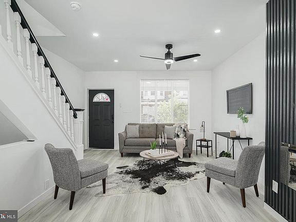 2nd image of 5513 Addison St