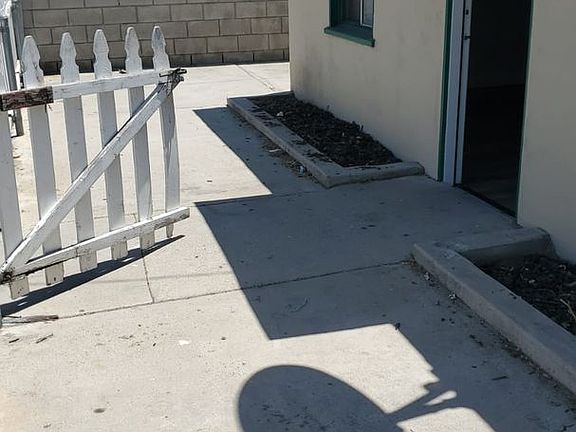 4th image of 8953 Sewell Ave #8955