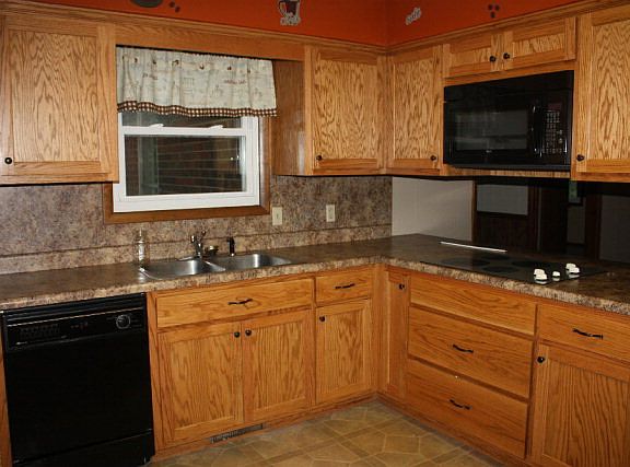 2nd image of 536 Sunset Dr