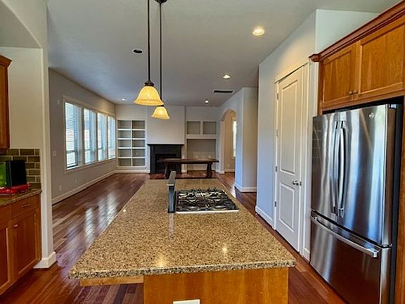 2nd image of 61103 Aspen Rim Ln
