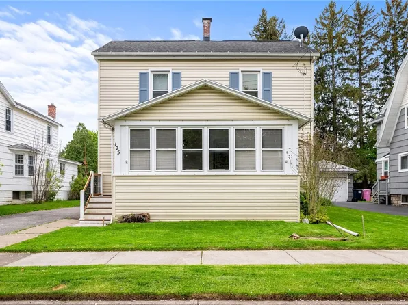 125 Heath St, Newark, NY 14513