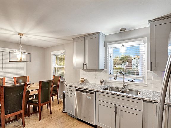 2nd image of 161 Fernbank Rd