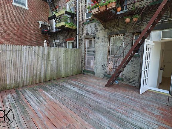 2nd image of 882 Manhattan Ave #2L