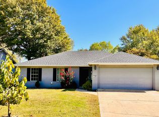 794 S Dockery Ln, Fayetteville, AR 72701