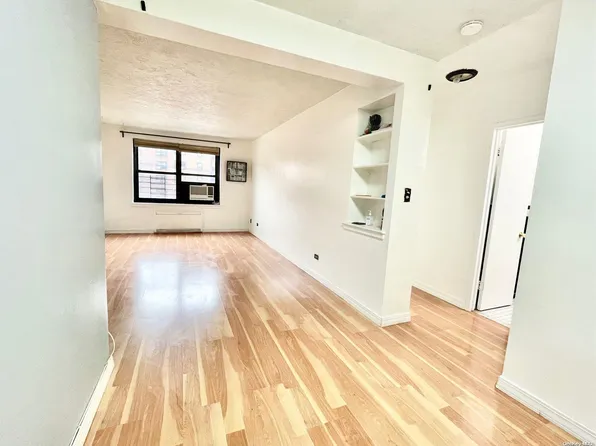 73-62 Bell Boulevard #3P, Oakland Gardens, NY 11364