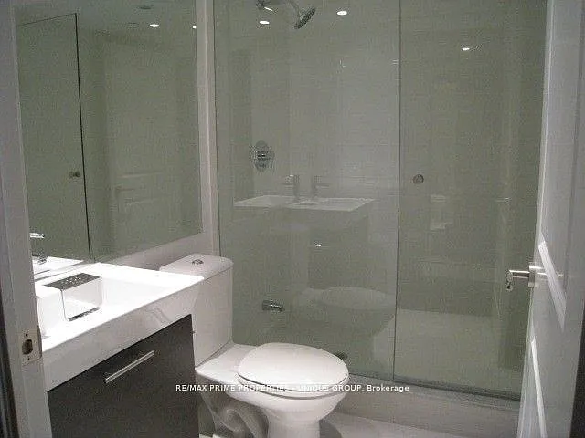 386 Yonge St #4101 — Photo 11