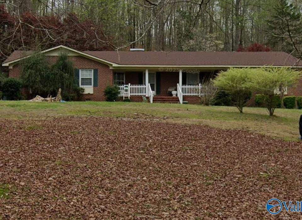 1st image of 714 Robin St