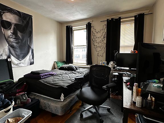 3rd image of 28 Ransom Rd APT 10