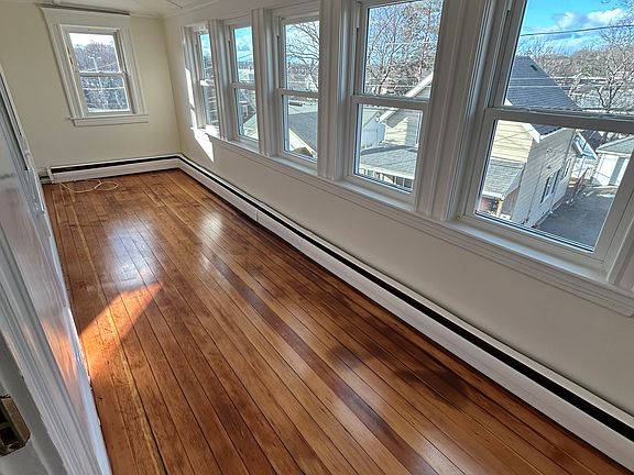 5th image of 114 Town Hill St #2