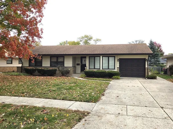 73 Forest Ln, Elk Grove Village, IL 60007