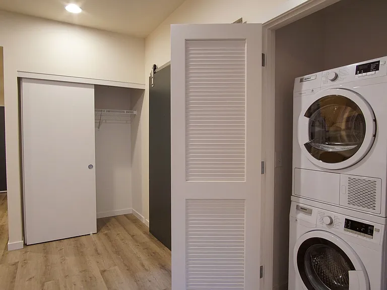 6015 S Virginia Ave #201 — Photo 11