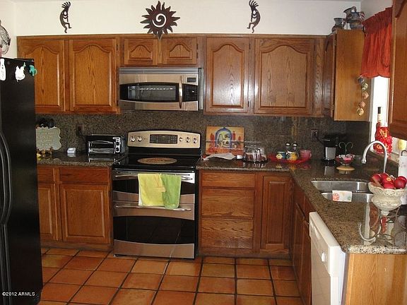 4th image of 2034 E Monte Cristo Ave