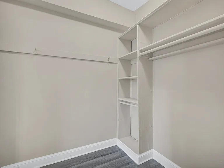 215 C Street Apartments — Photo 15