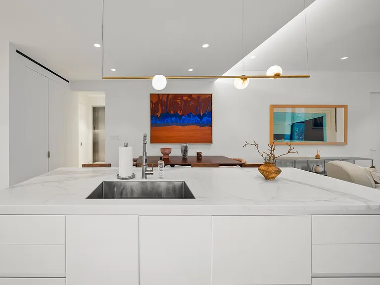 460 W 44th St #3 — Photo 9