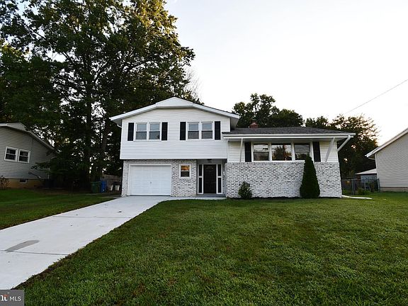 3rd image of 309 Belle Arbor Dr