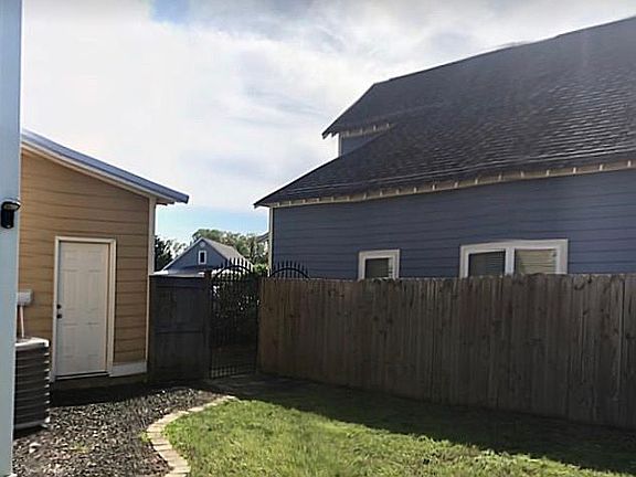 2nd image of 1312 Ashleys Dr