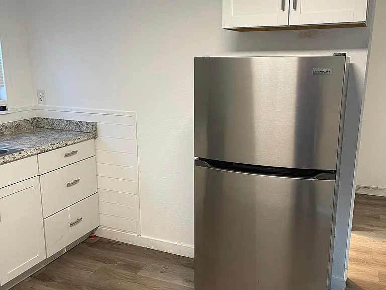 5390 SW Main Ave #1 — Photo 7