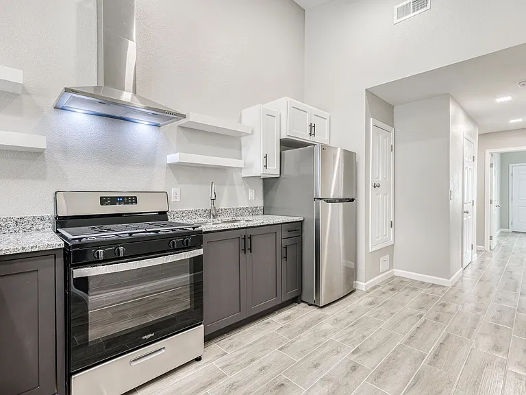10028 Cross St — Photo 61